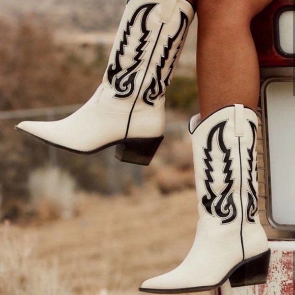 Billini Shoes - billini norva ivory off white embroidered western rancher cowboy boot size 8